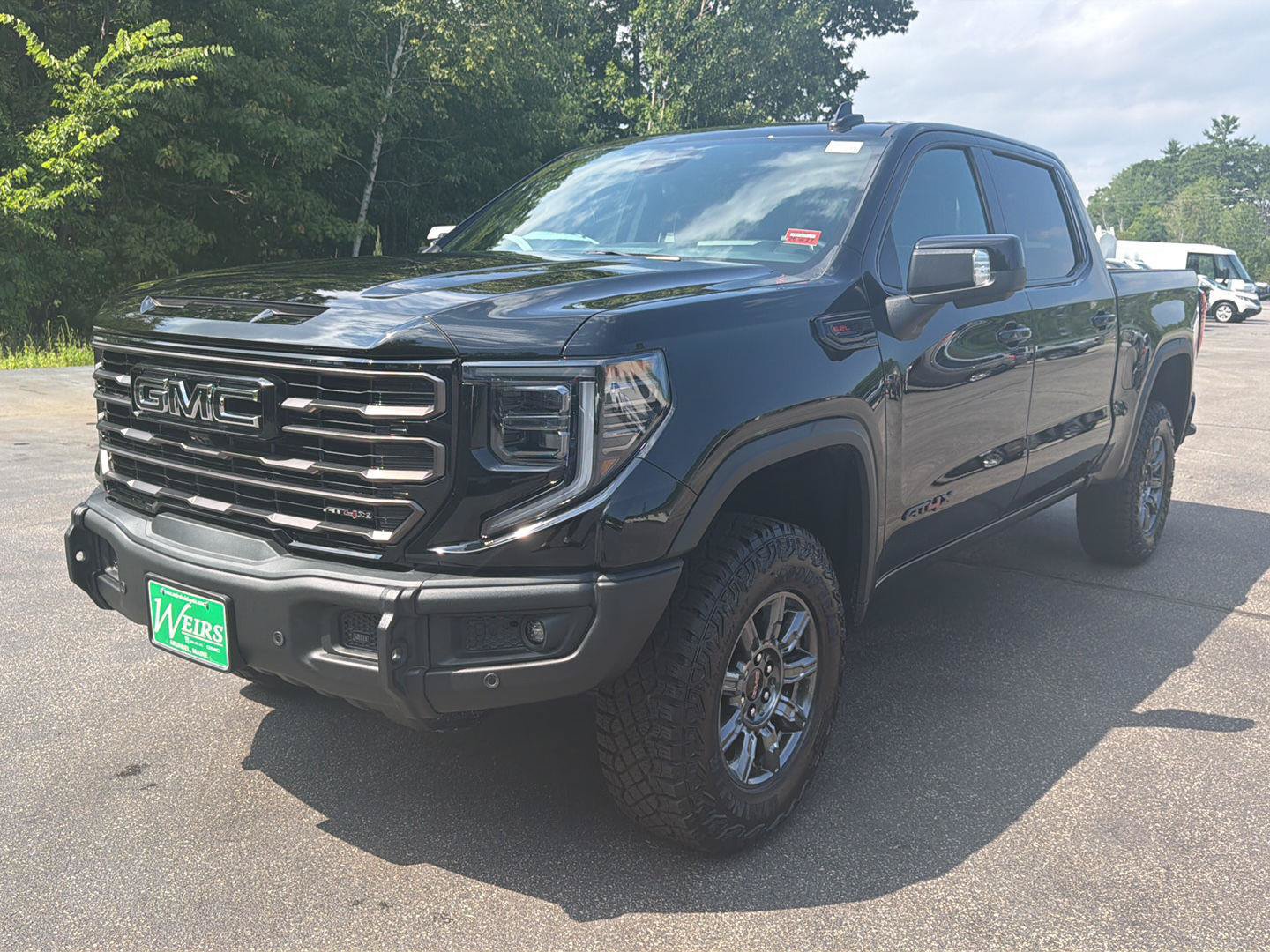 New 2026 GMC Sierra 1500 AT4X w/ LPO, Black Badging Package