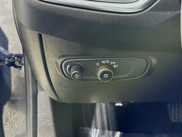 Used 2022 Chevrolet Equinox LS w/ LS Convenience Package image 10