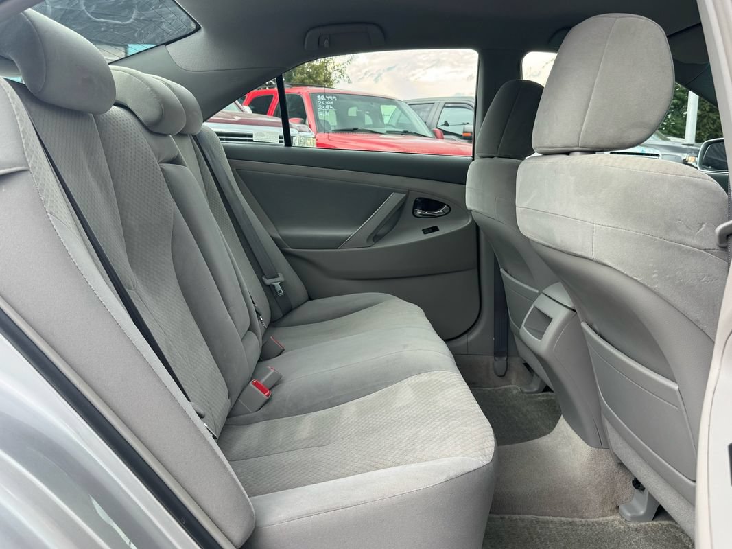 Used 2009 Toyota Camry LE FWD image 10