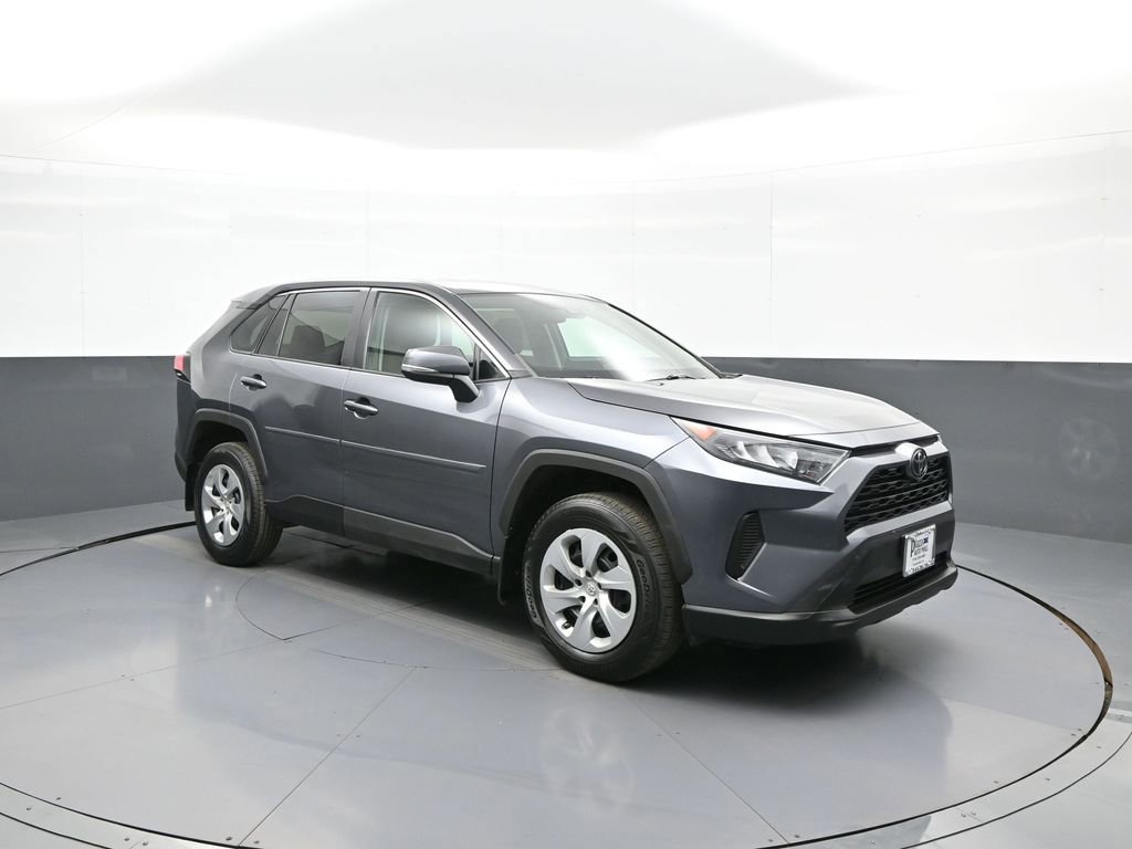 Certified 2022 Toyota RAV4 LE image 4