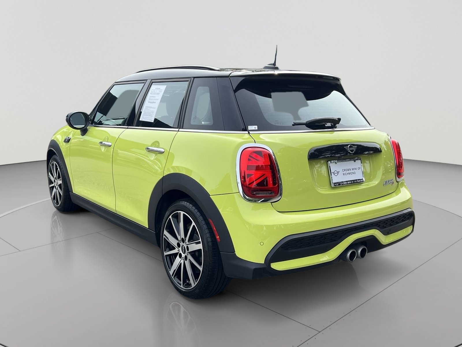 Used 2024 MINI Cooper S w/ Signature Upholstery Package FWD image 3