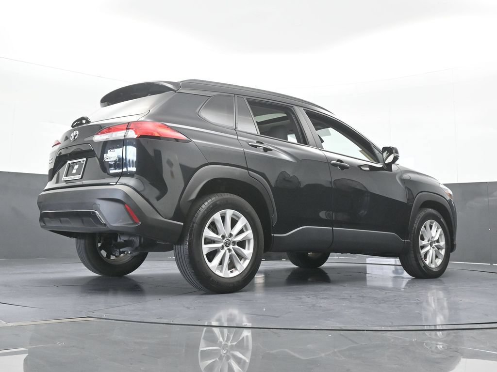Used 2022 Toyota Corolla Cross LE w/ Moonroof Package FWD image 54