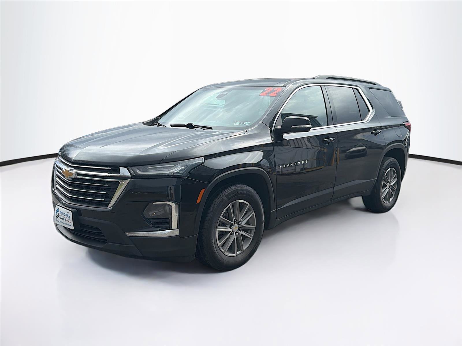 Used 2022 Chevrolet Traverse LT image 3