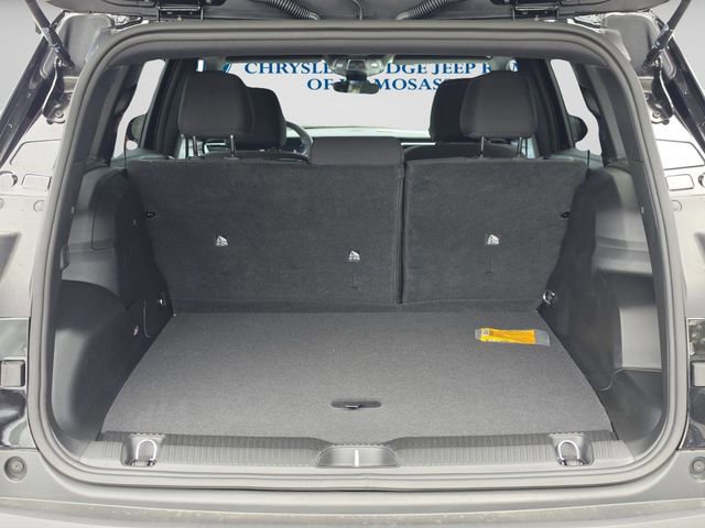 New 2026 Jeep Cherokee Laredo AWD/4WD image 13