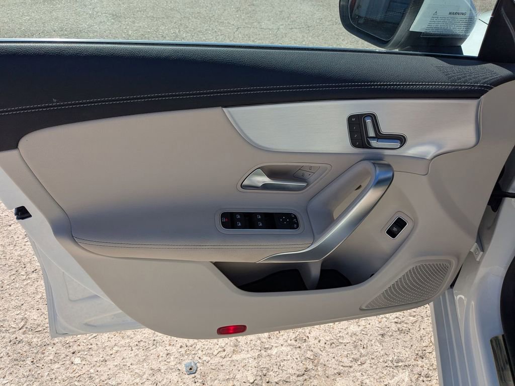 Used 2025 Mercedes-Benz CLA 250 image 11