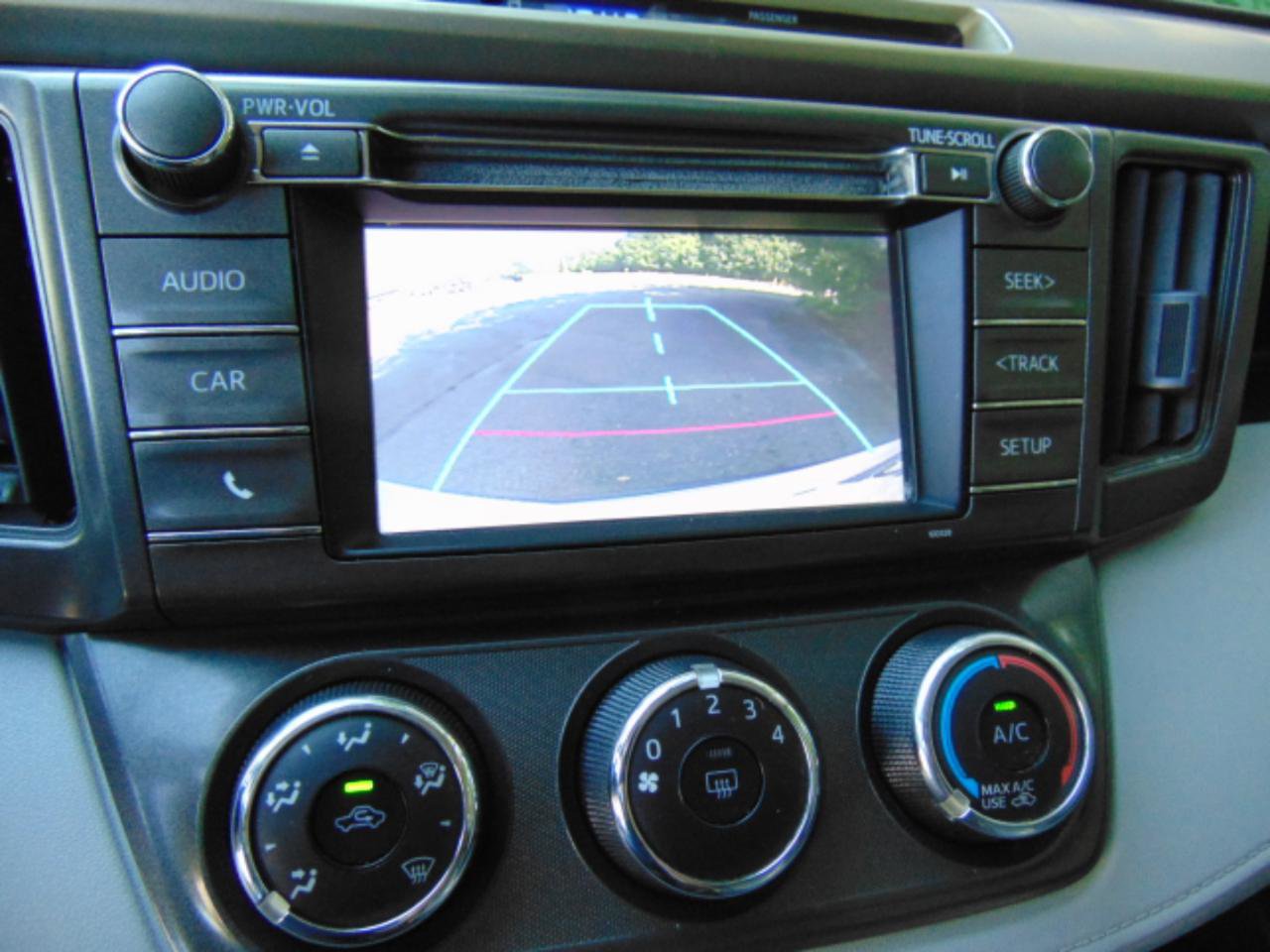 Used 2014 Toyota RAV4 LE FWD image 8
