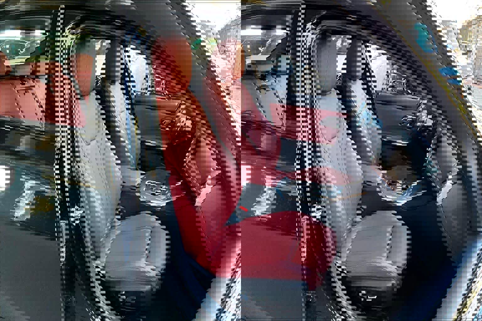 Used 2023 BMW 330i Sedan w/ M Sport Package image 8