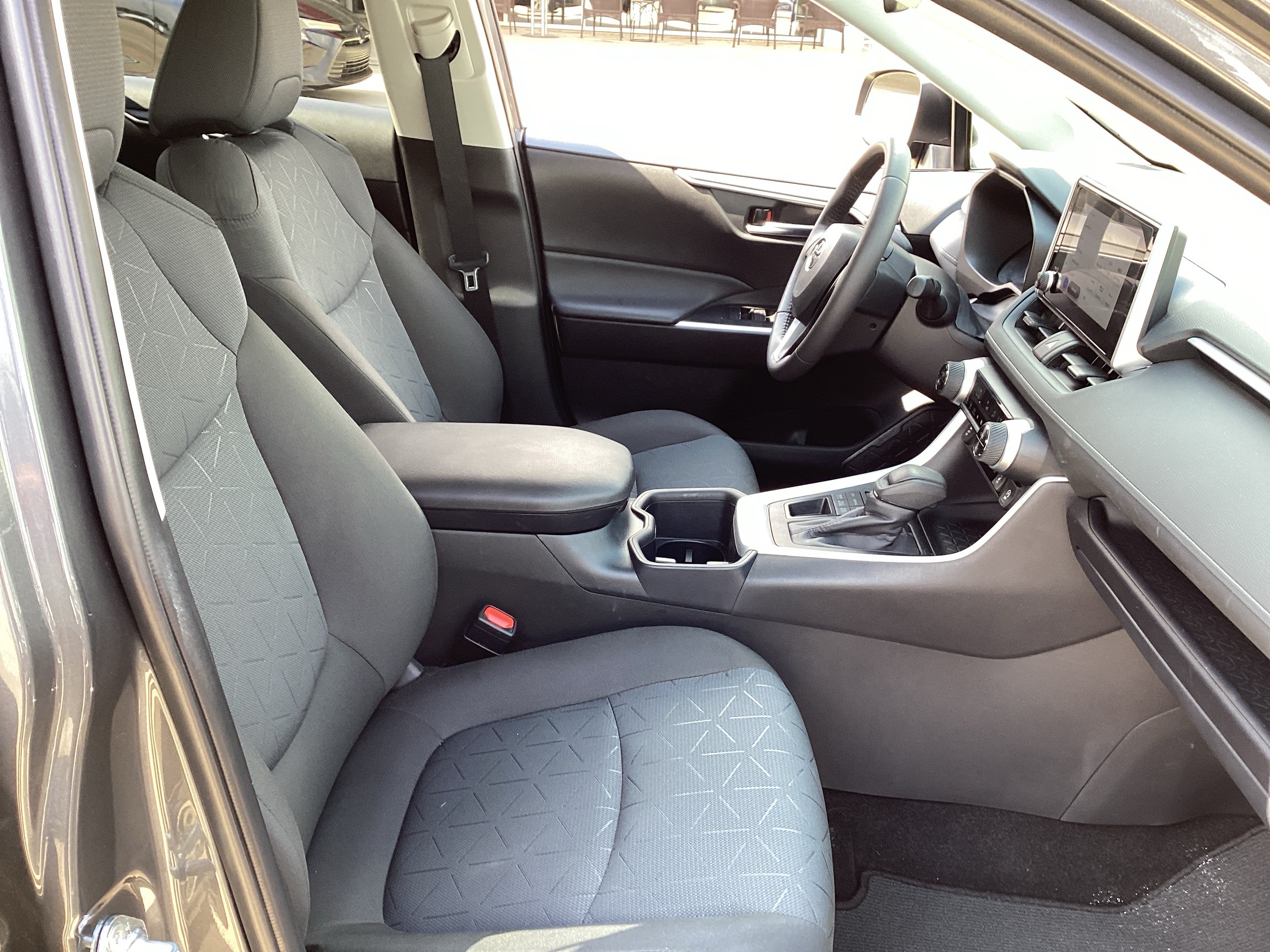 Used 2025 Toyota RAV4 XLE w/ Convenience Package AWD/4WD image 10