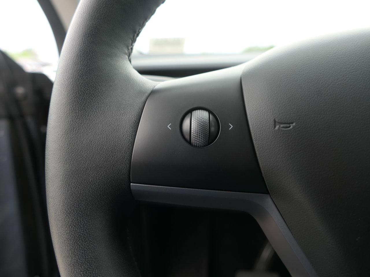 Used 2023 Tesla Model Y Long Range image 15