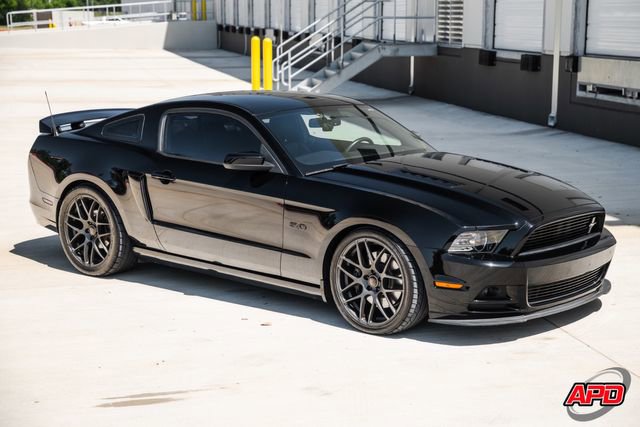 Used 2013 Ford Mustang GT Premium RWD image 60