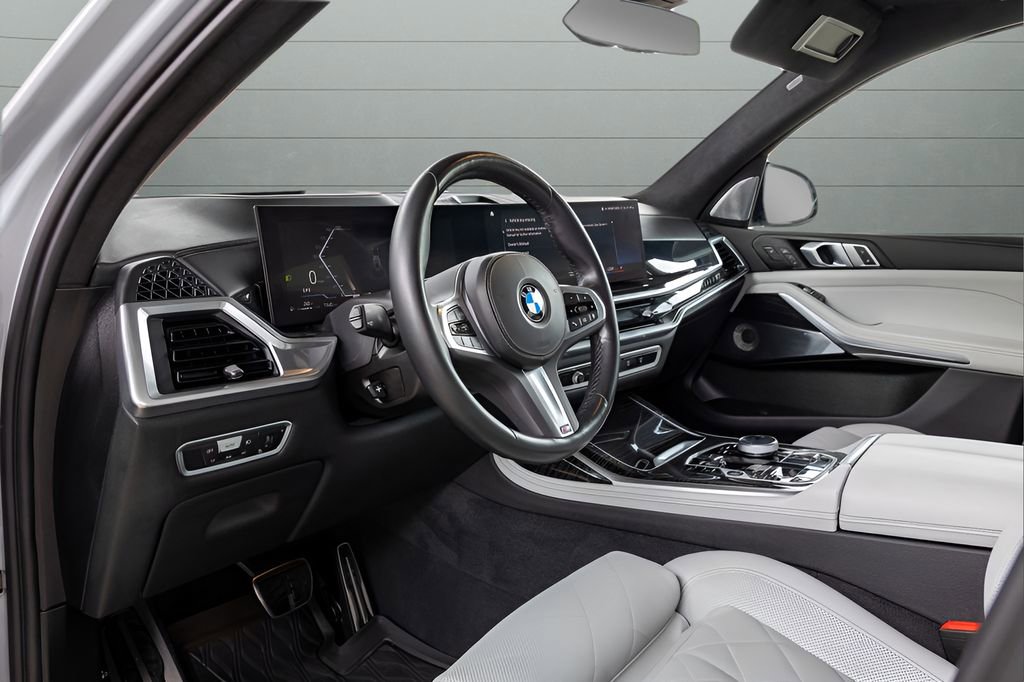 Used 2023 BMW X7 xDrive40i w/ Executive Package AWD/4WD image 43