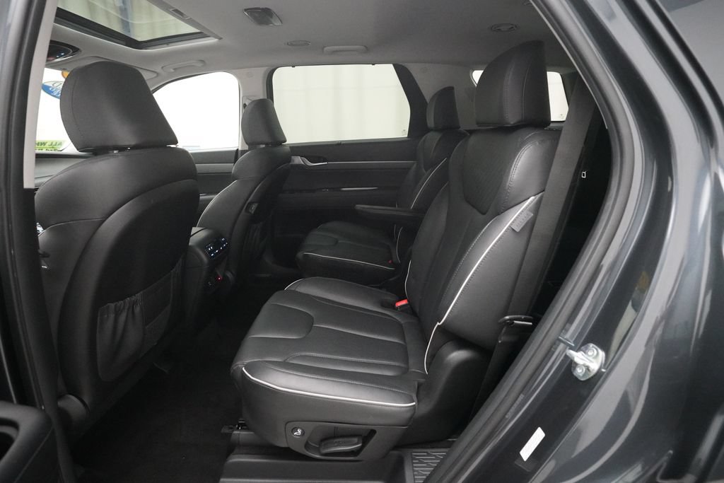 Used 2024 Hyundai Palisade SEL w/ Premium Package AWD/4WD image 16