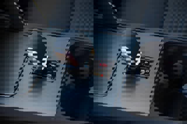 New 2024 Land Rover Discovery Sport S image 18