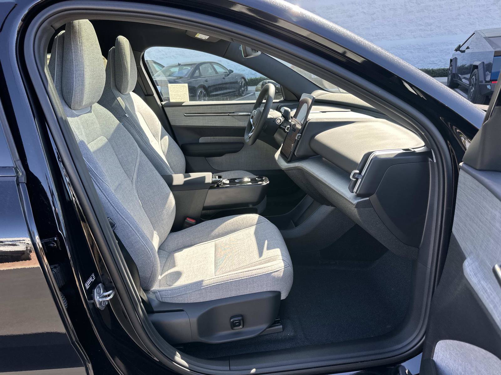 New 2026 Volvo EX30 Ultra w/ Climate Package AWD/4WD image 20