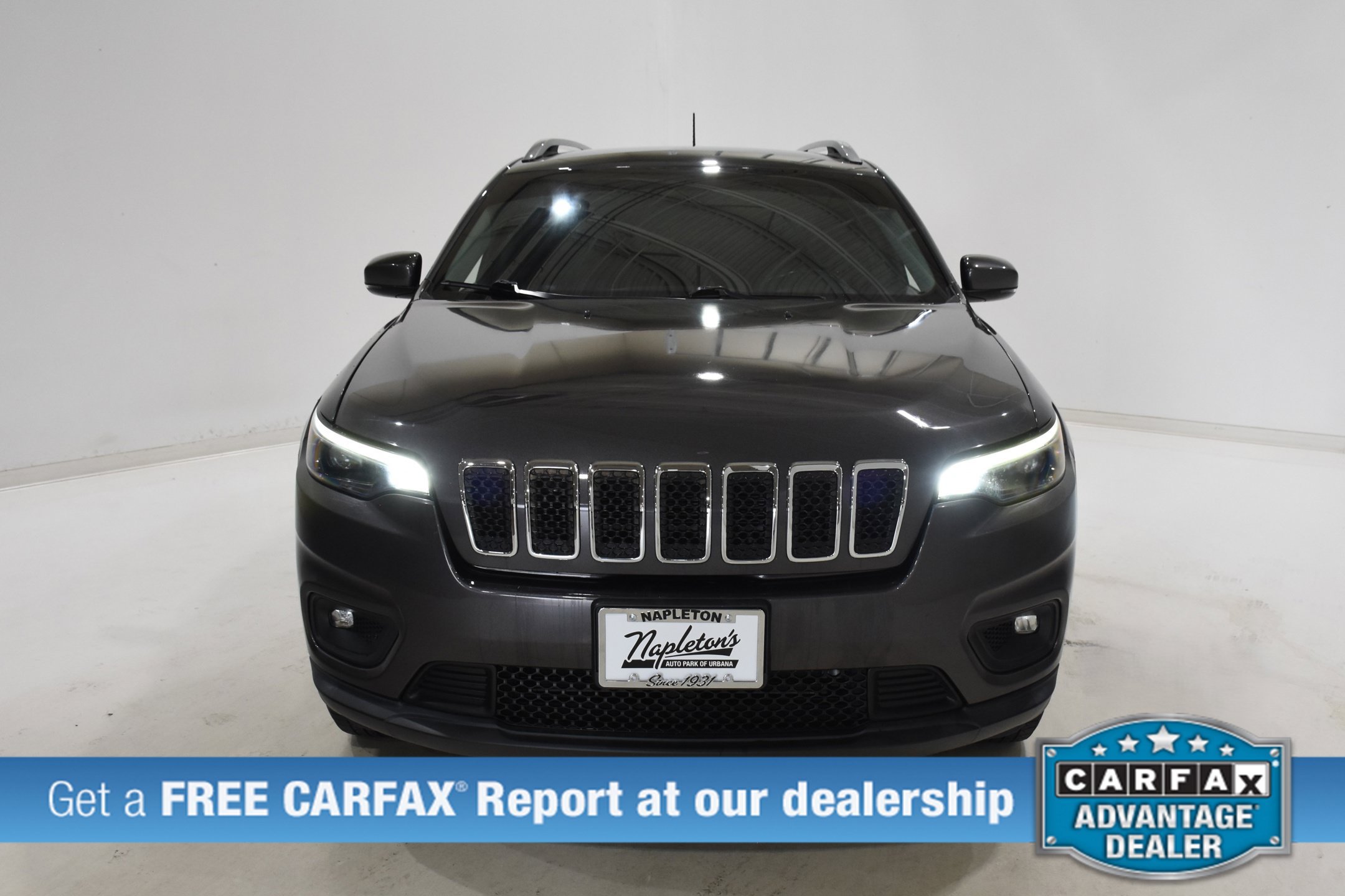 Used 2019 Jeep Cherokee Latitude Plus w/ Cold Weather Group AWD/4WD image 2