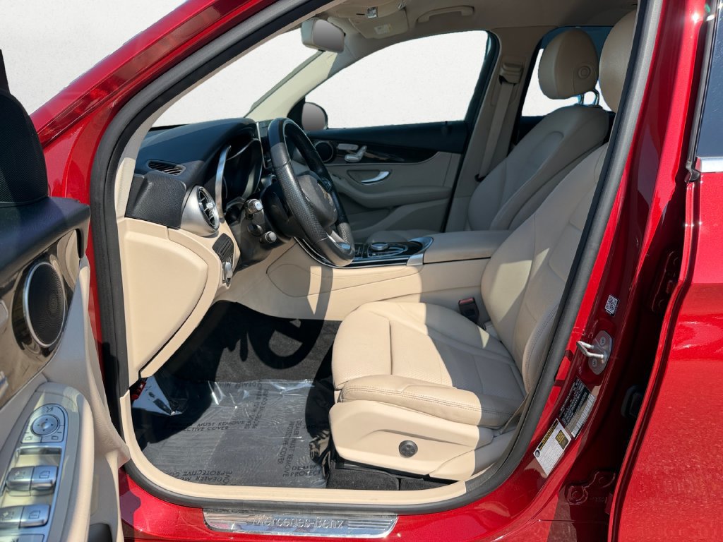 Certified 2019 Mercedes-Benz GLC 300 w/ Parking Assistance Package image 10