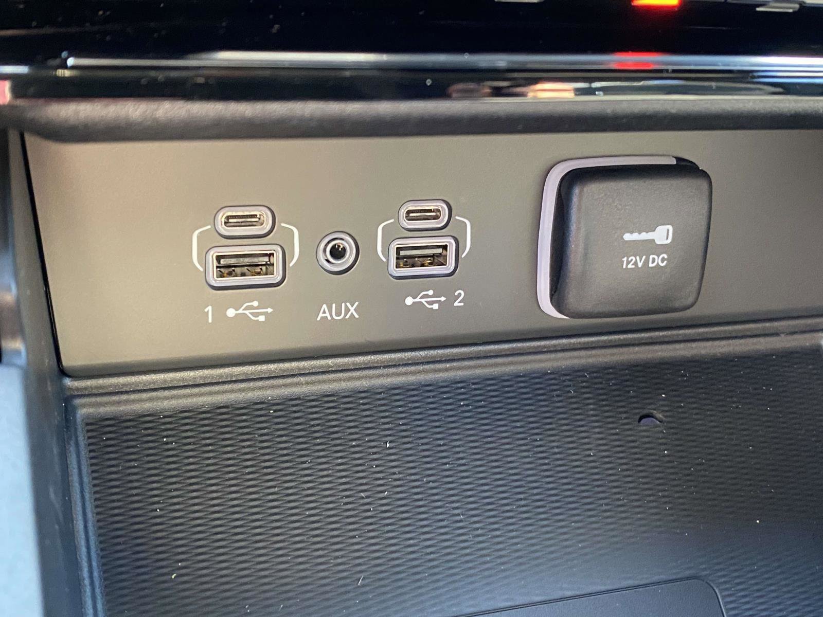 New 2025 Jeep Grand Cherokee Laredo X w/ Luxury Tech Group I image 4