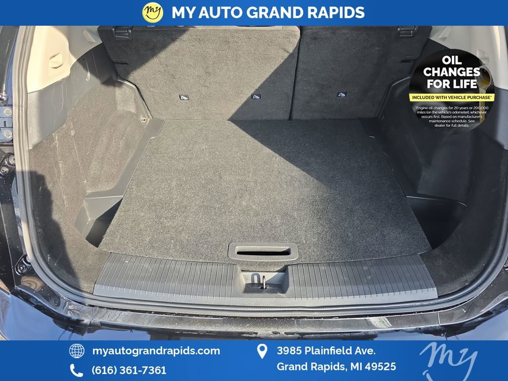 Used 2025 Nissan Rogue SV image 24