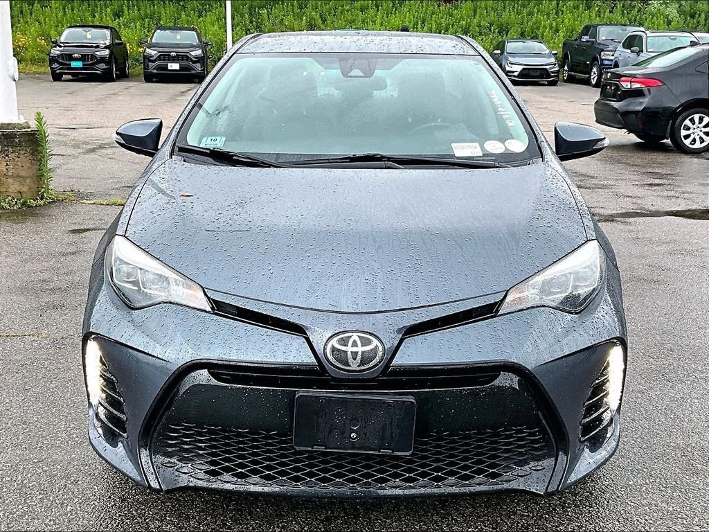 Used 2018 Toyota Corolla SE FWD image 2