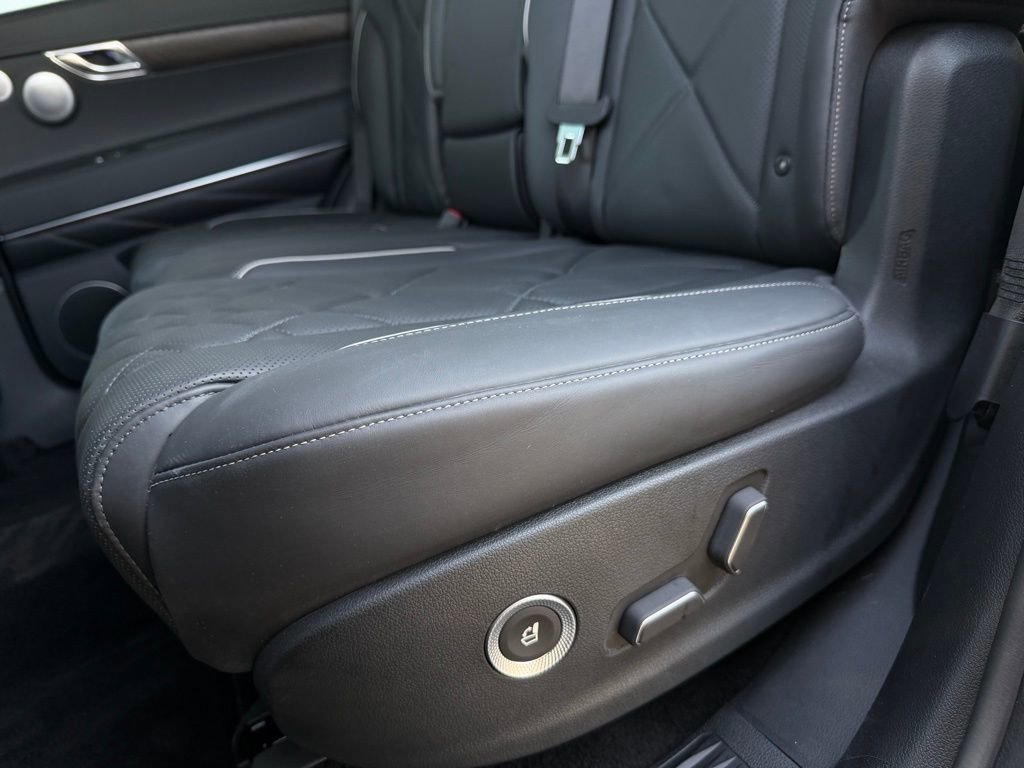 Used 2025 Genesis GV80 3.5T Prestige image 29