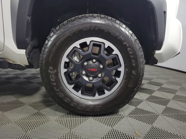 Used 2024 Toyota Tacoma TRD Off-Road w/ TRD Off Road Upgrade Package AWD/4WD image 12