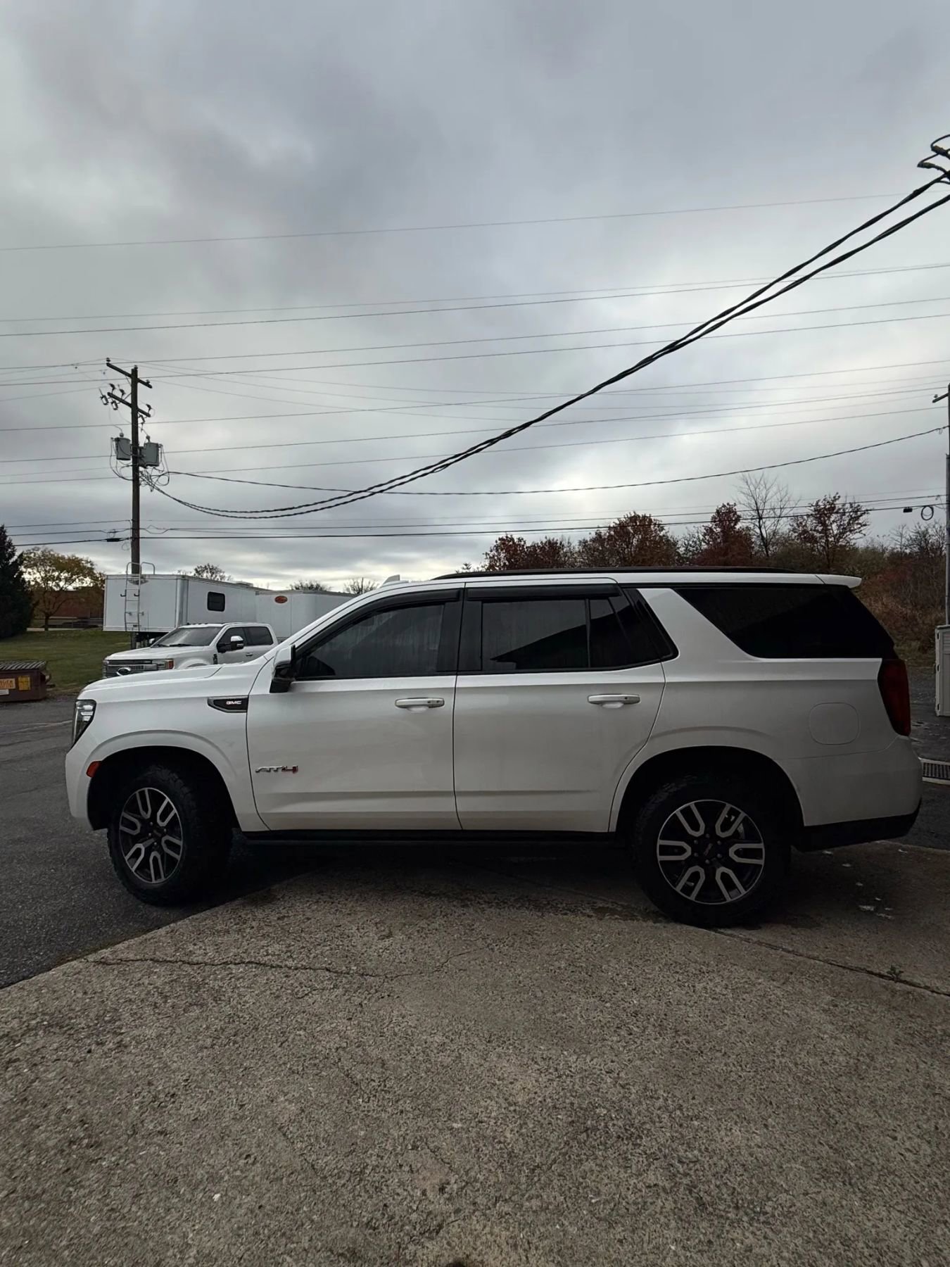 Used 2021 GMC Yukon AT4 w/ AT4 Premium Package image 7