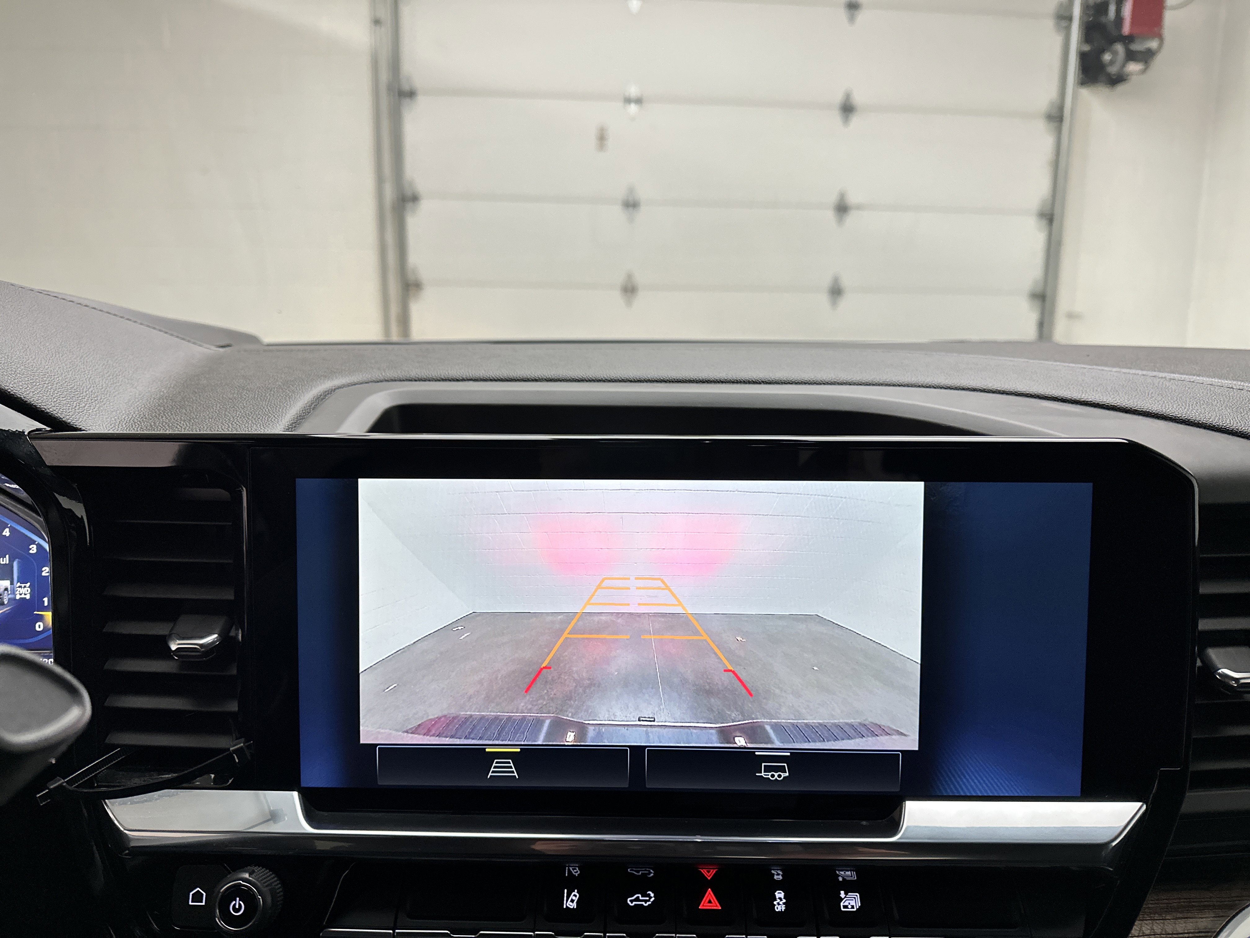 Used 2025 Chevrolet Silverado 2500 LT w/ Convenience Package image 34