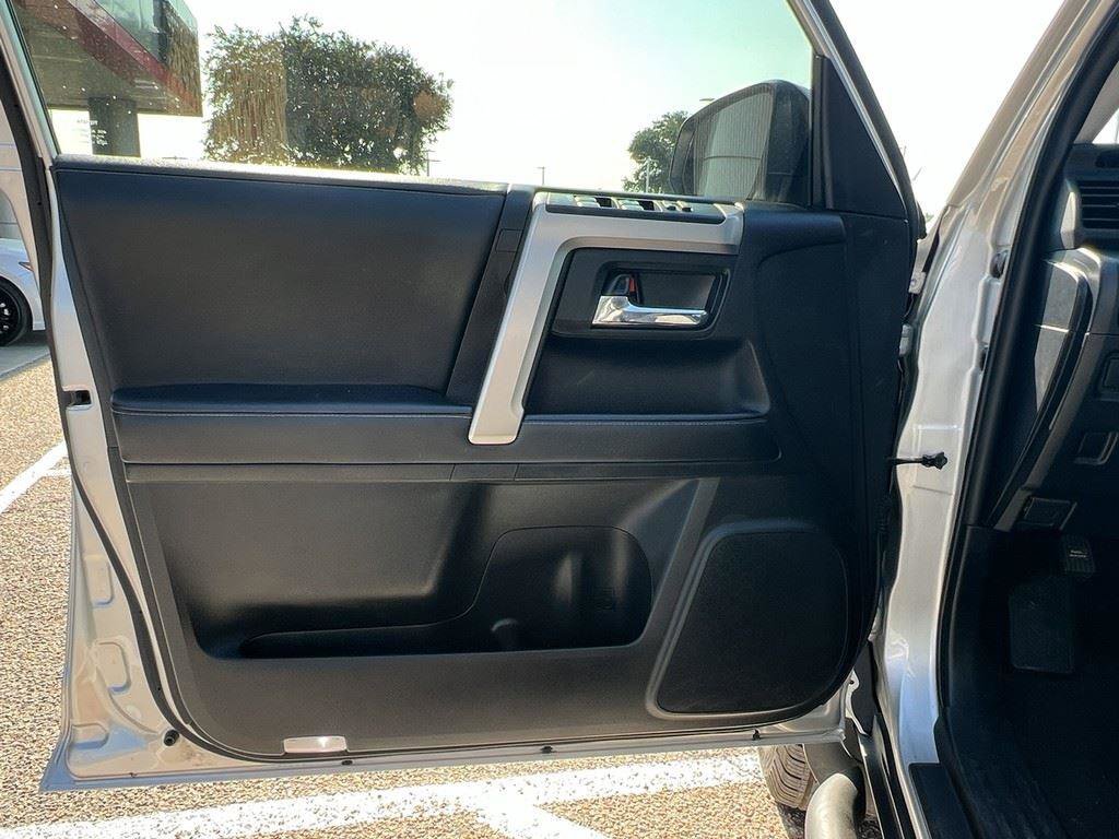 Used 2023 Toyota 4Runner SR5 image 15