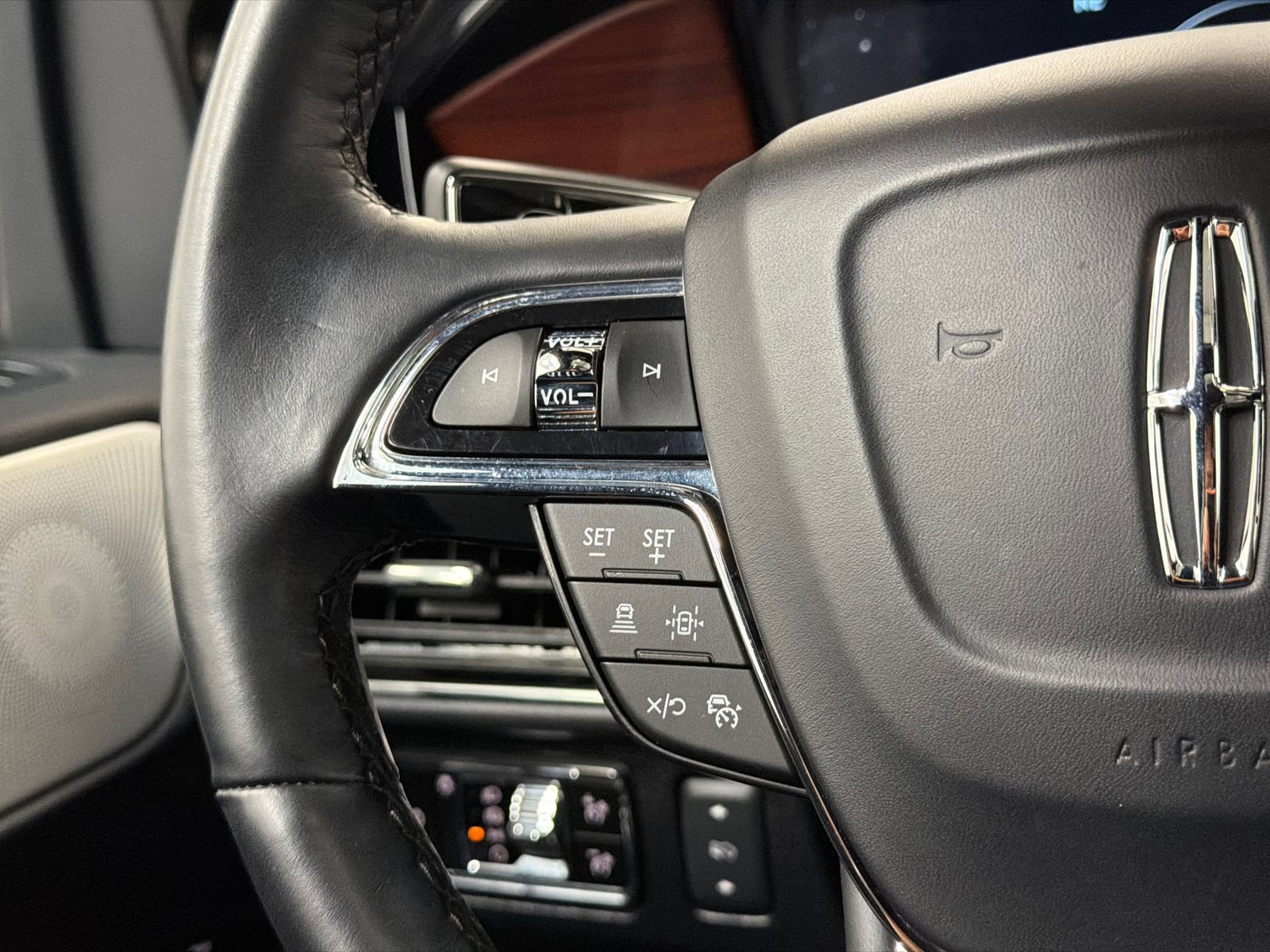 Used 2023 Lincoln Navigator Reserve AWD/4WD image 23