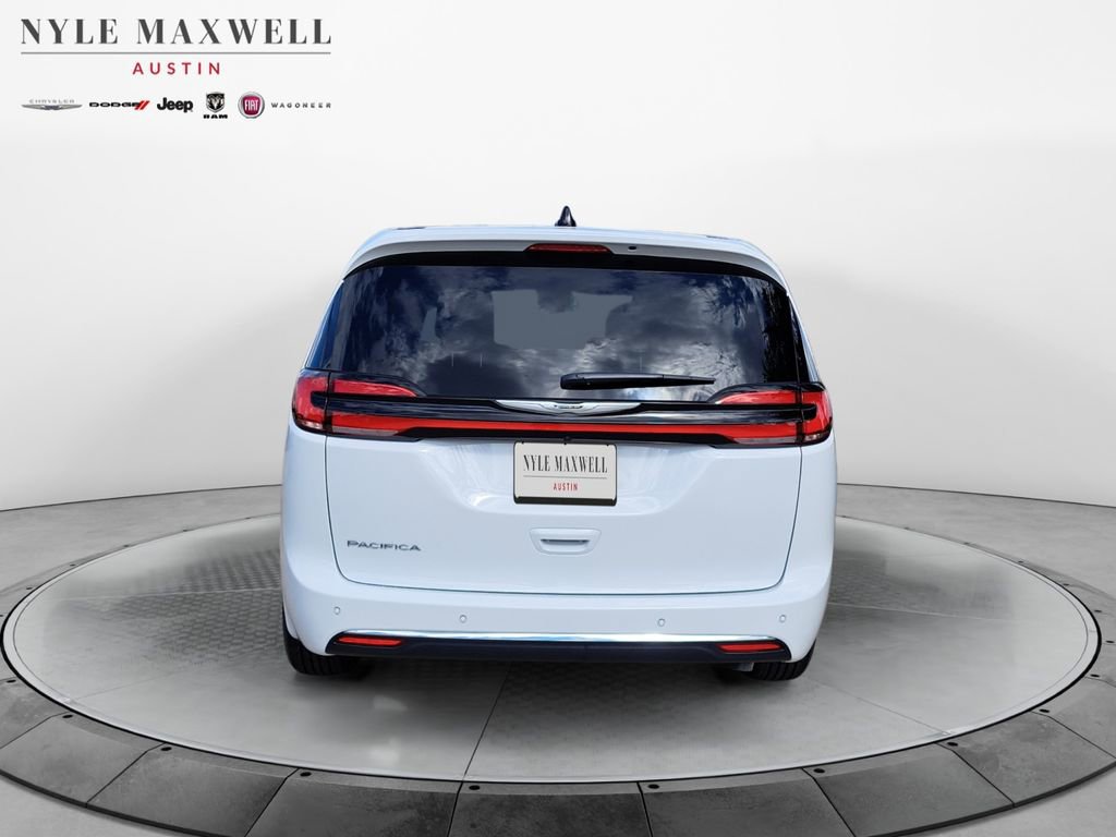 New 2026 Chrysler Pacifica Select FWD image 15