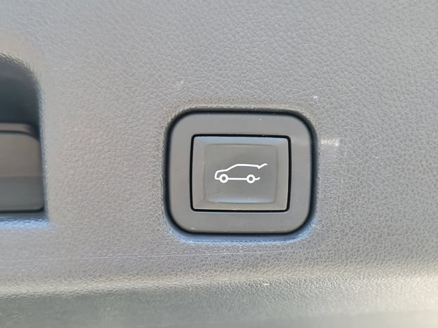 Used 2025 Buick Enclave Avenir w/ Super Cruise Package AWD/4WD image 7