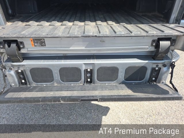 Used 2024 GMC Sierra 1500 AT4 w/ Technology Package AWD/4WD image 33