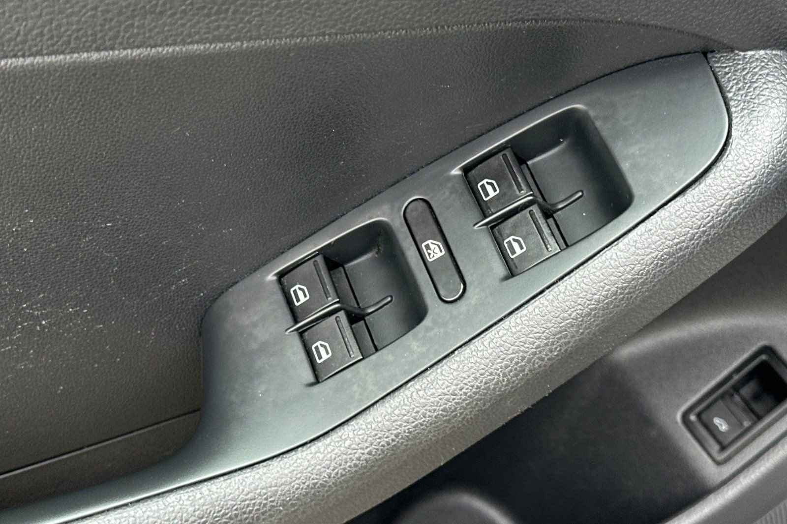 Used 2018 Volkswagen Jetta Sport image 12