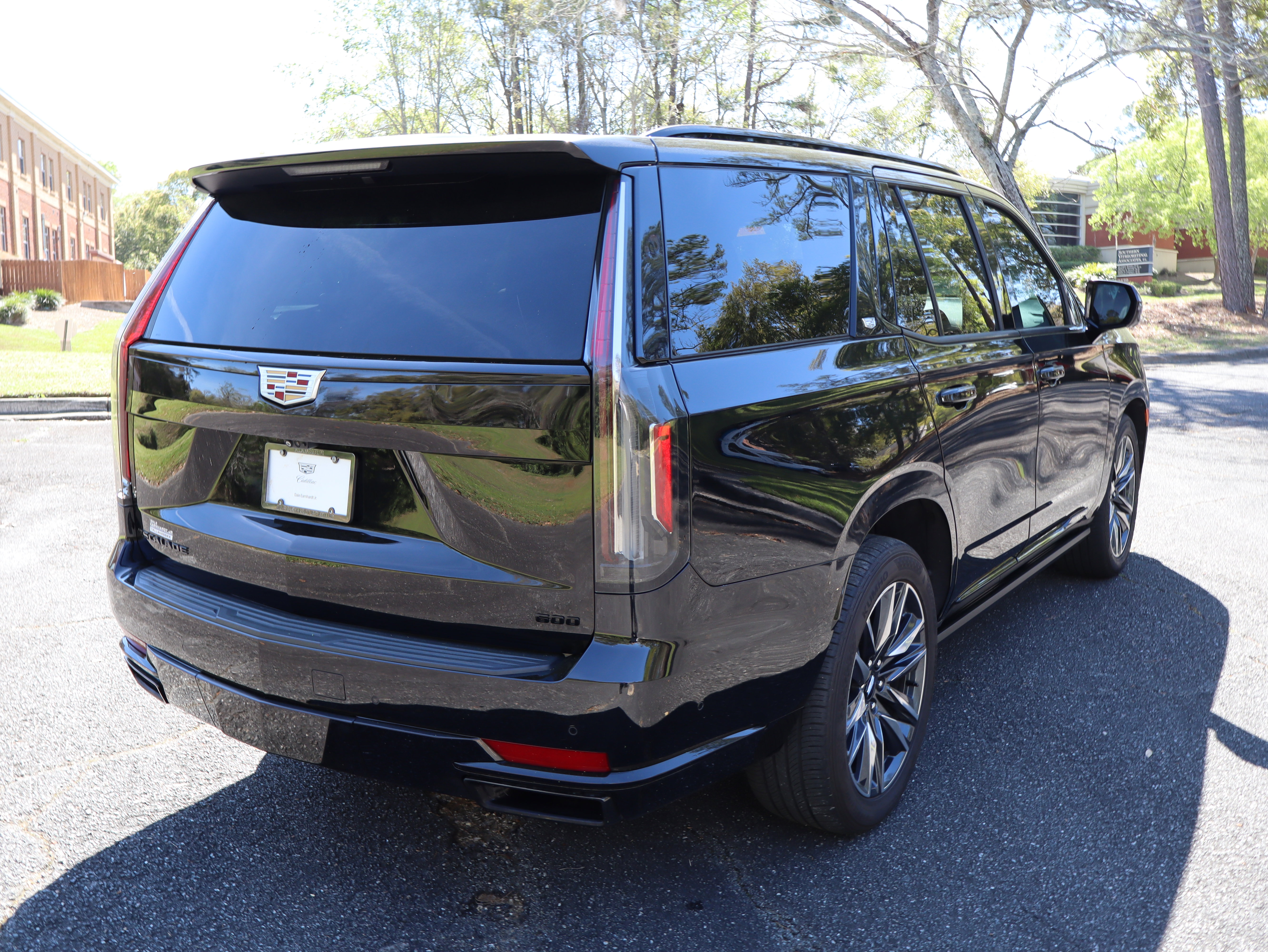 Used 2022 Cadillac Escalade Sport w/ Touring Package image 7