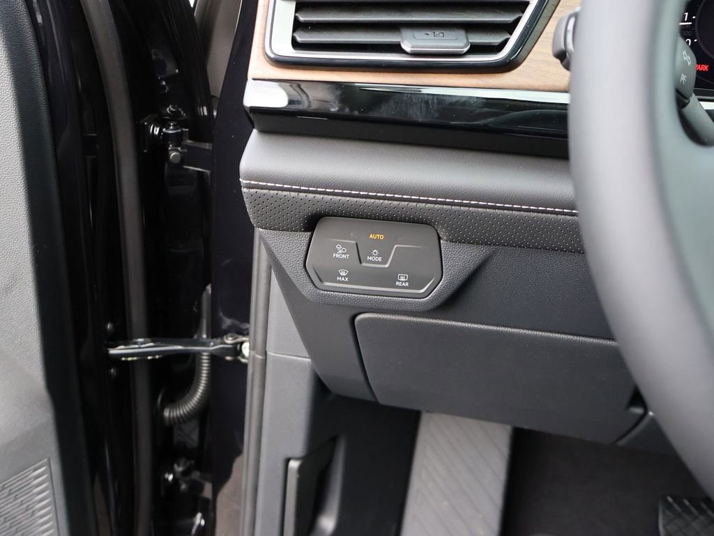 New 2026 Volkswagen Atlas SE image 36