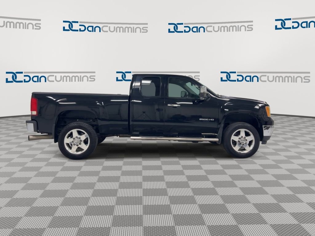 Used 2011 GMC Sierra 2500 SLE w/ SLE Preferred Package image 9