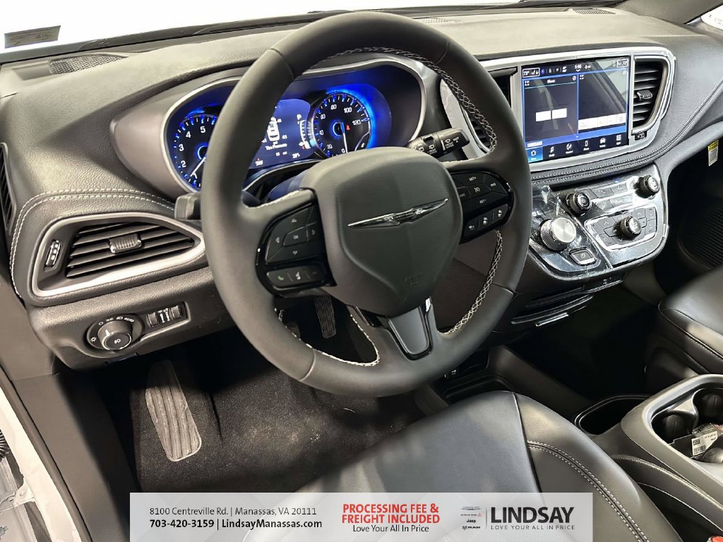 New 2026 Chrysler Pacifica Select w/ S Appearance Package FWD image 17