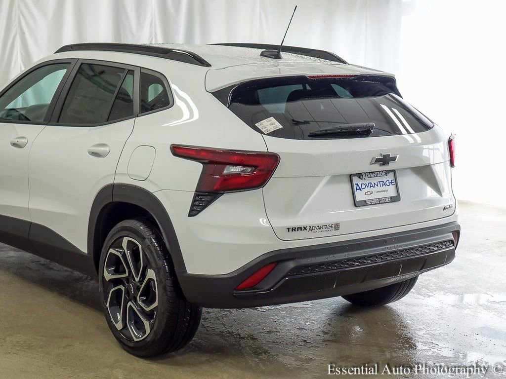 New 2026 Chevrolet Trax RS image 7