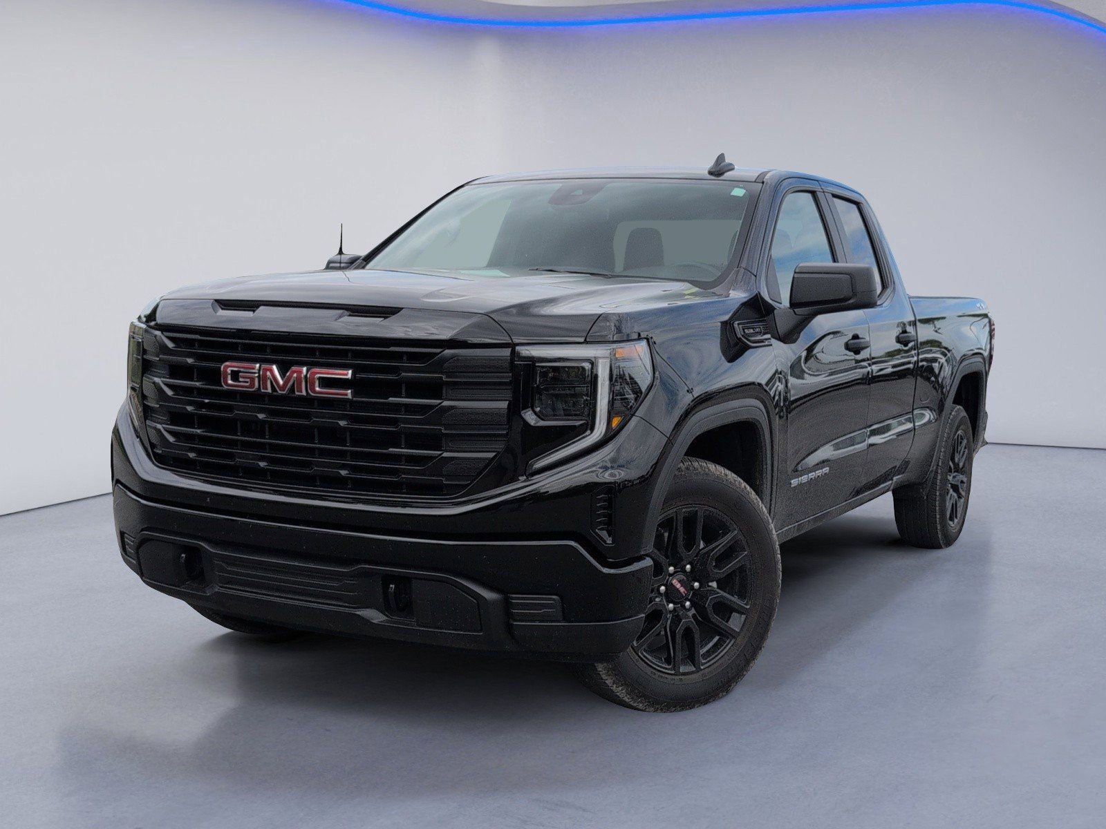 Used 2025 GMC Sierra 1500 Pro w/ Graphite Edition image 2