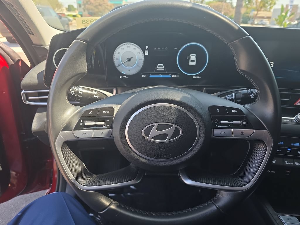 Used 2024 Hyundai Elantra Limited FWD image 13