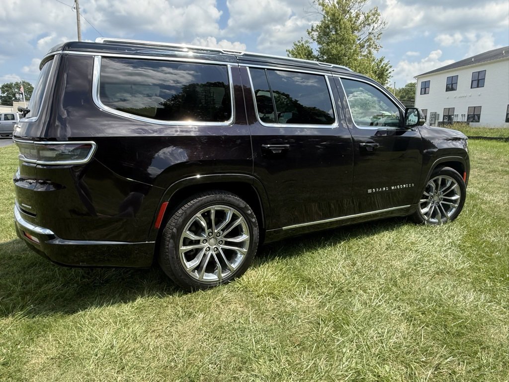 Used 2023 Jeep Grand Wagoneer Series II image 3