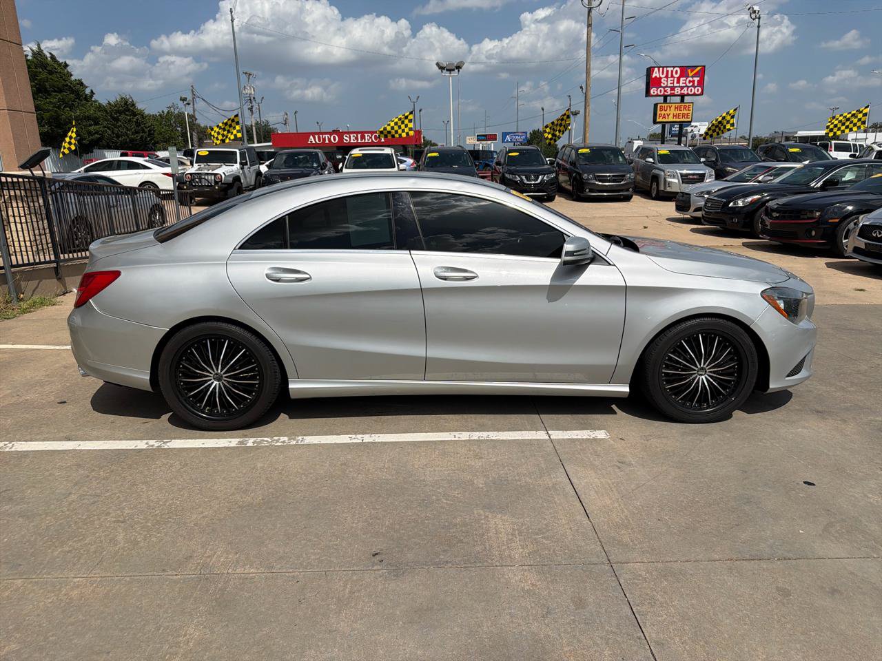 Used 2015 Mercedes-Benz CLA 250 4MATIC image 4
