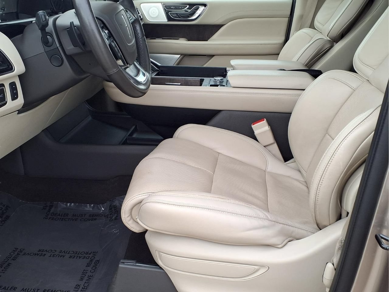 Used 2019 Lincoln Navigator Reserve AWD/4WD image 16