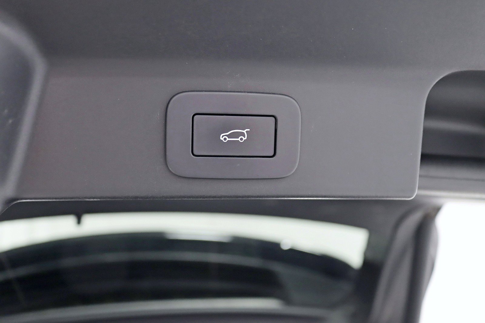 Used 2024 Jaguar F-PACE R-Dynamic S image 36