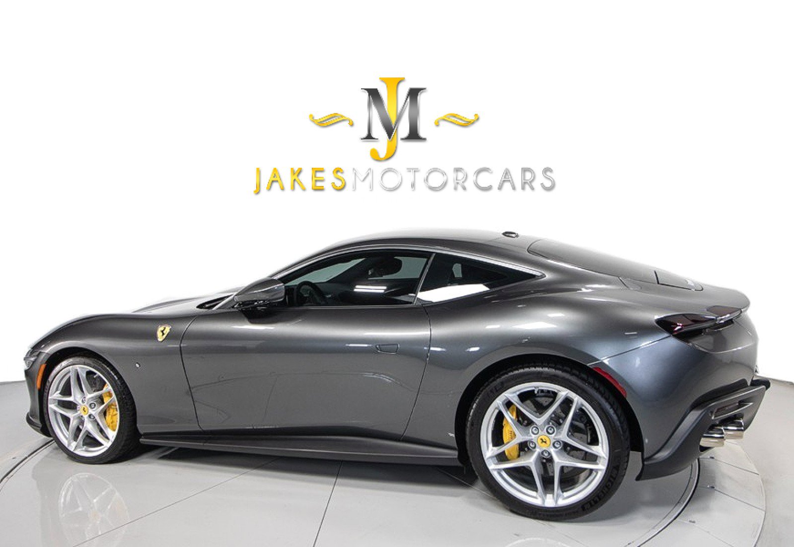Used 2021 Ferrari Roma RWD image 6