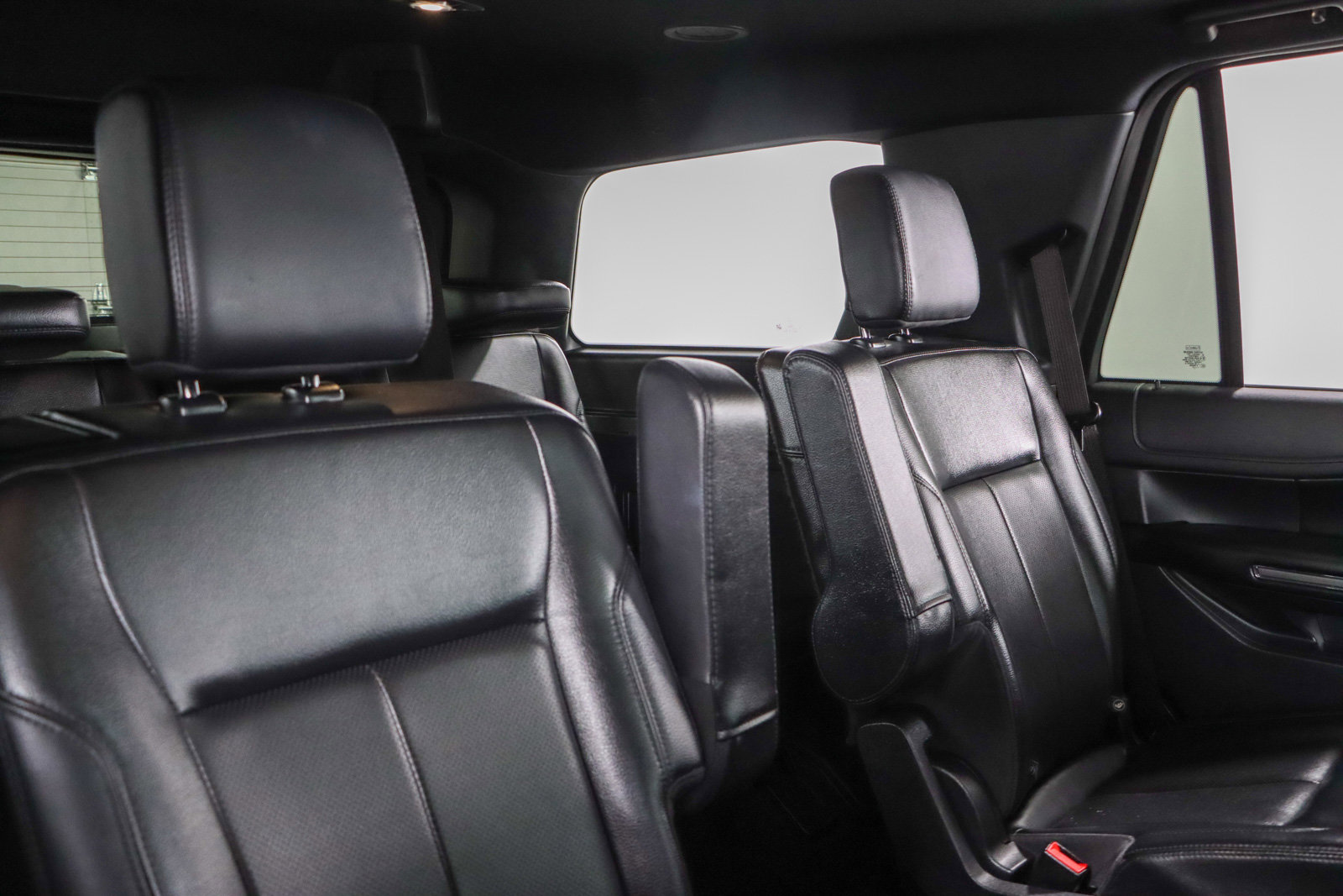 Used 2021 Ford Expedition XLT image 30