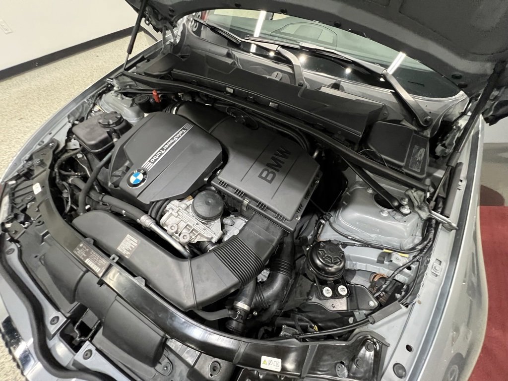 Used 2013 BMW 335i Convertible image 60