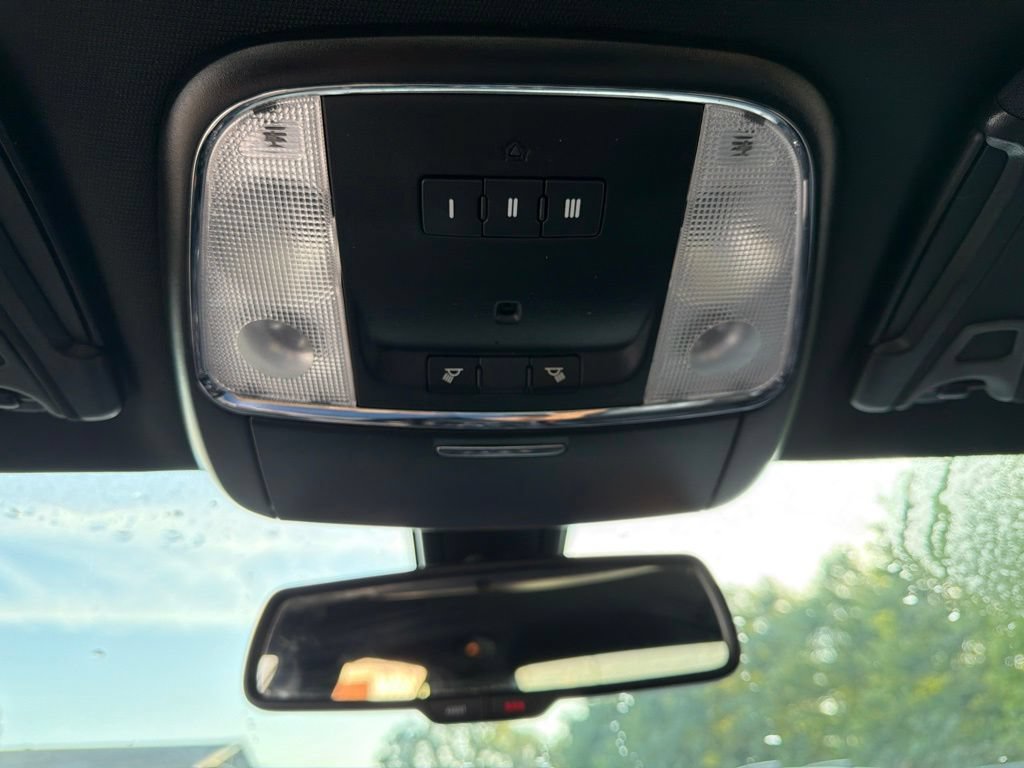 Used 2019 Chrysler 300 S RWD image 34