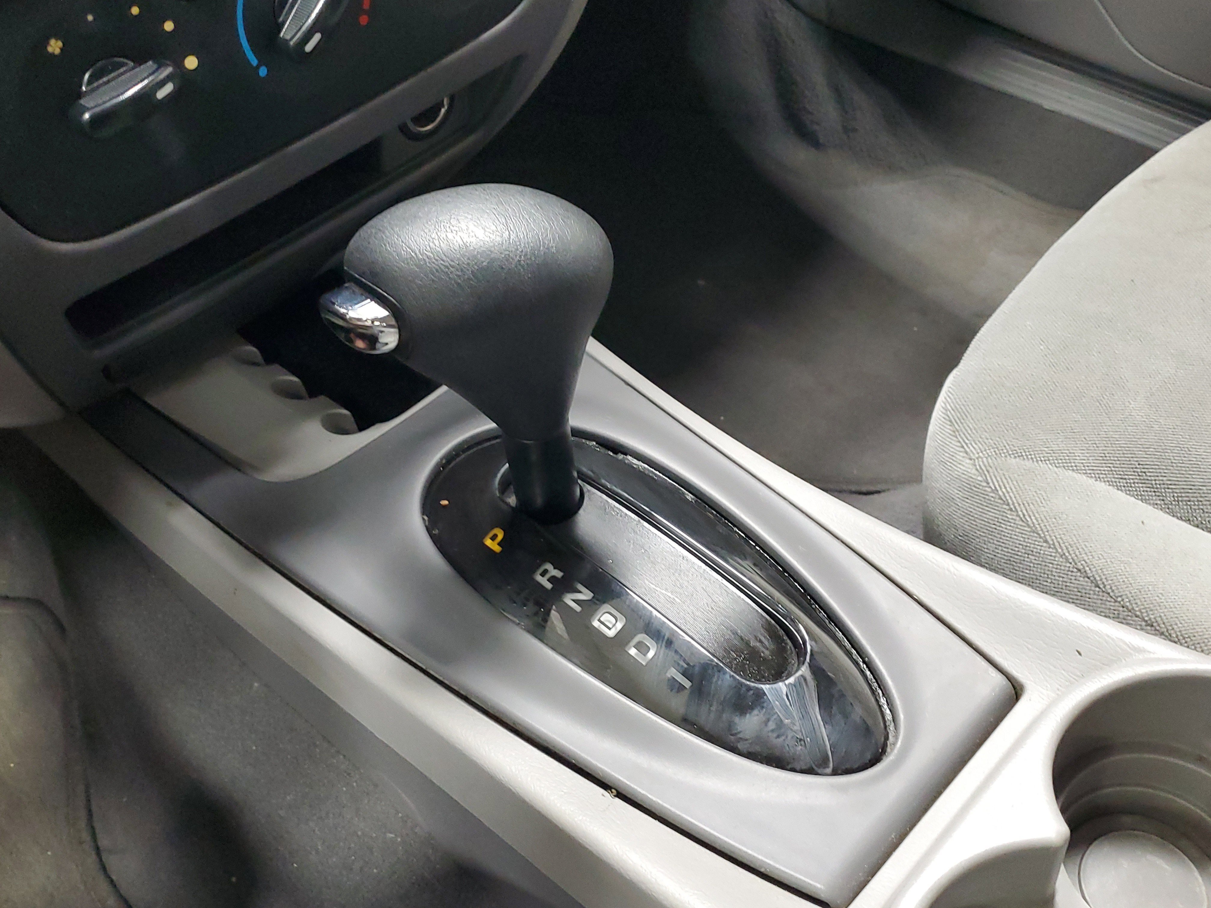 Used 2005 Ford Taurus SE FWD image 33