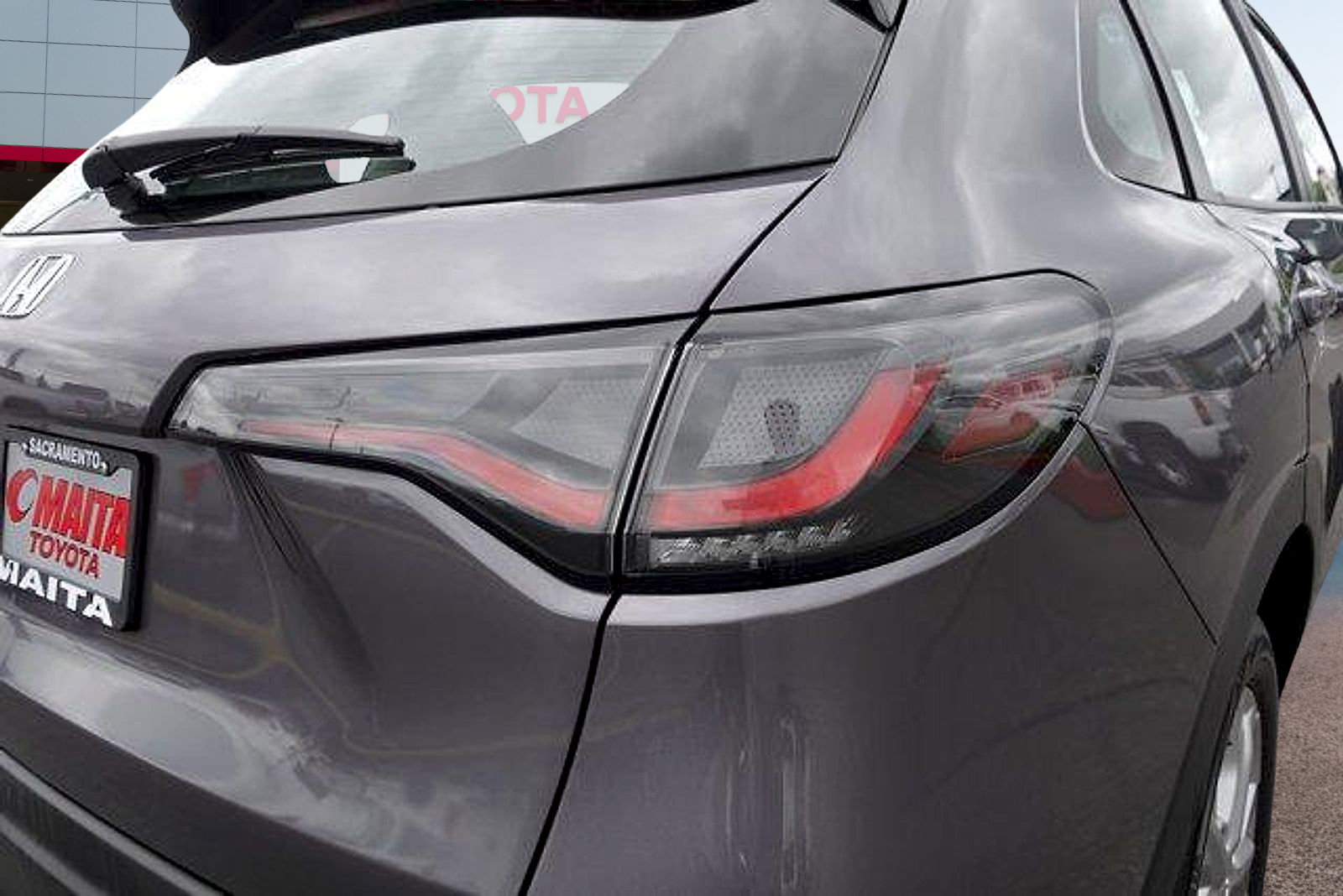 Used 2025 Honda HR-V LX image 5
